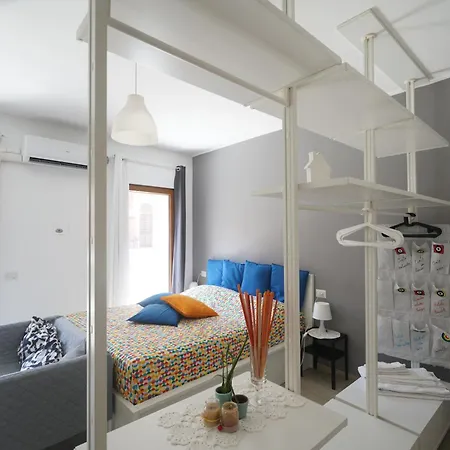 Central Modern Studio * Bari