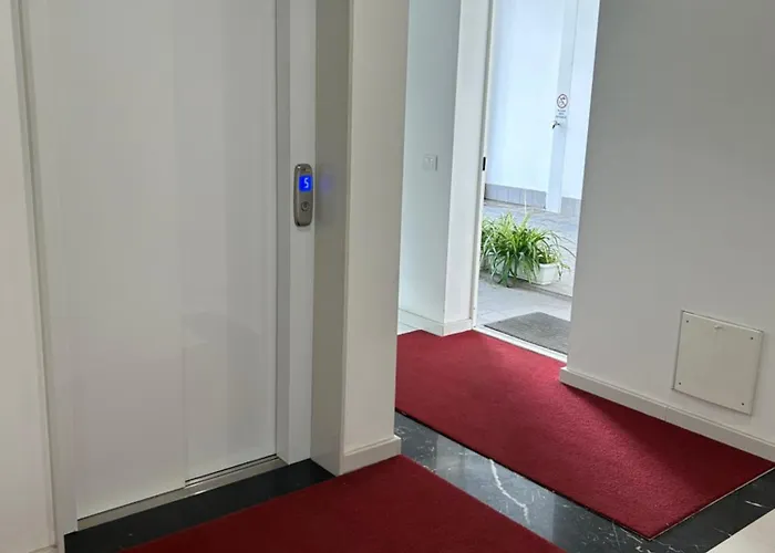 Central Modern Studio * Bari