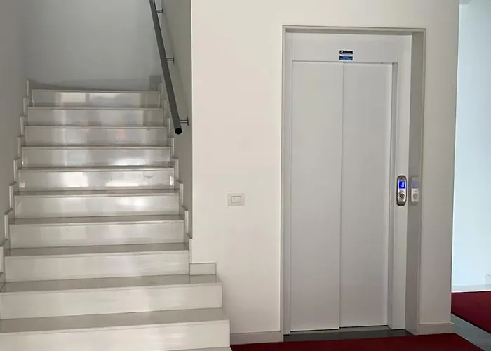 Central Modern Studio *