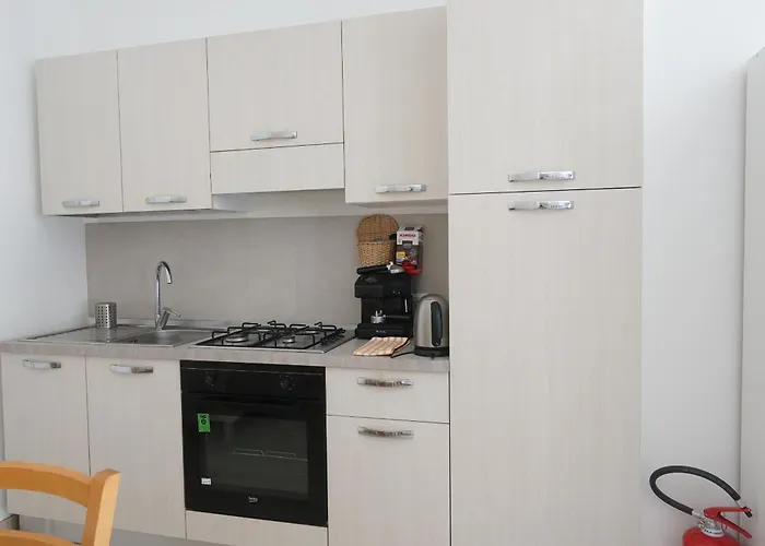 Central Modern Studio Apartman Bari