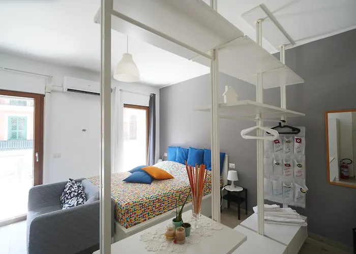 Central Modern Studio * Bari